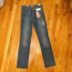 Levi Size 30x32 Women’s 314 Shaping Straight Jeans